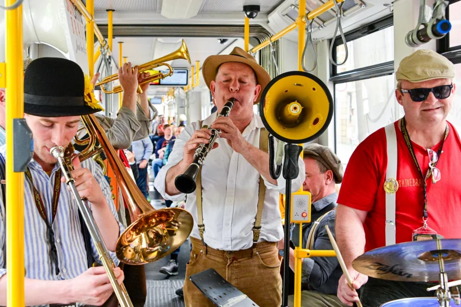 DIXIE 2025: Dixietram-Jazzrundfahrt